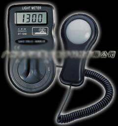 �����ͱ�yʽ�ն�ӋDT-1300